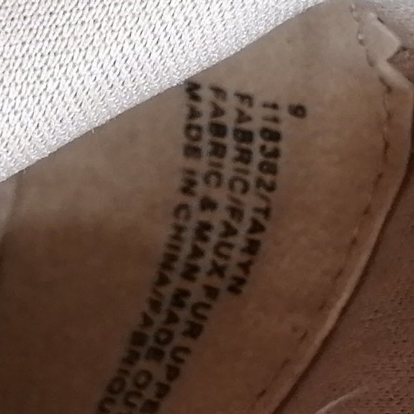 Maurices Womens Taryn Ankle Boot Tan Faux Suede Inside Wedge Zip Faux Fur Trim 9 - Picture 9 of 10